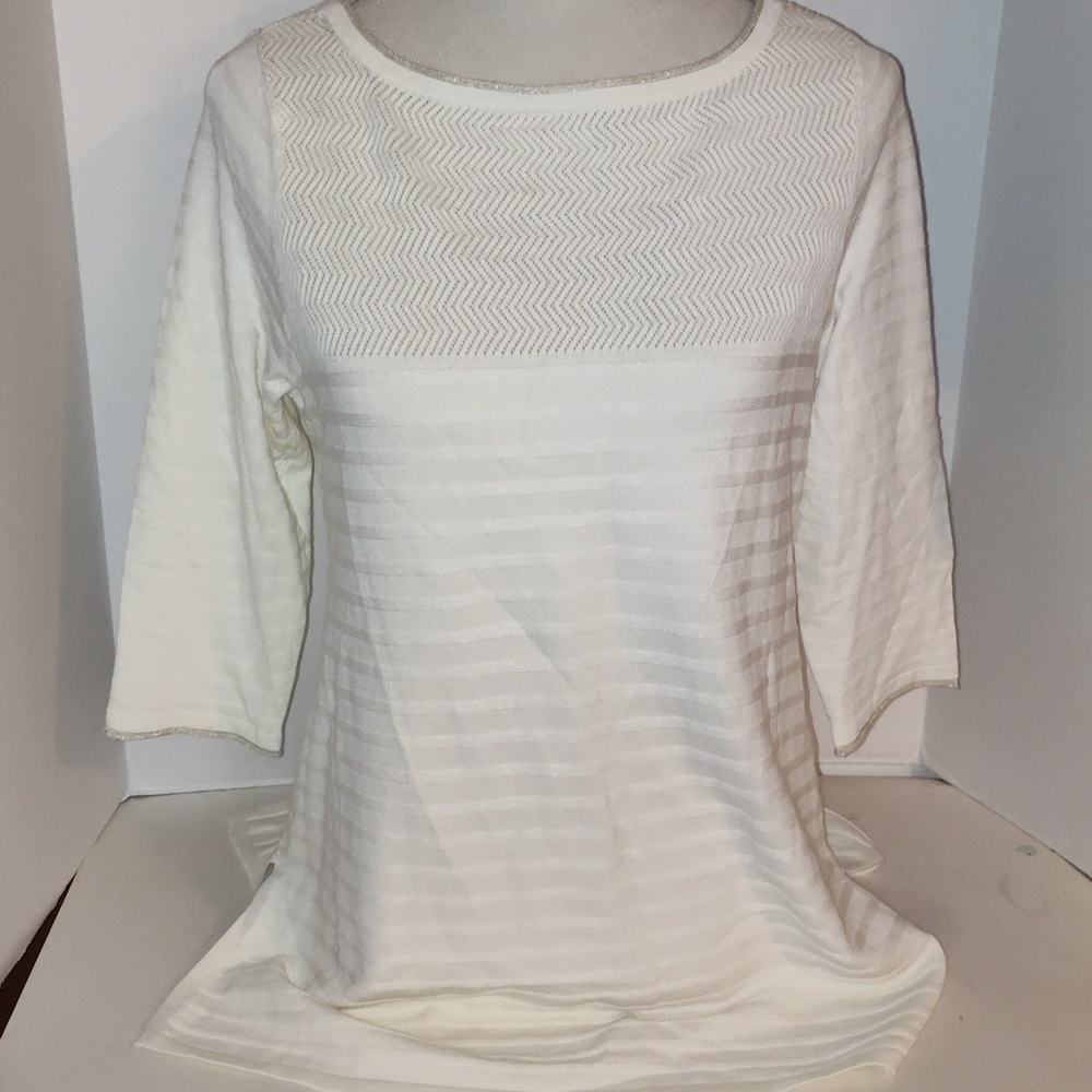 White House black market off white half sleeve, textured tunic length size Large